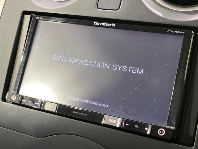 ノート Ｘ　Ｖセレクション＋セーフティ　ＳＤナビ　衝突軽減装置　禁煙車　スマートキー　ＥＴＣ　車線逸脱警報　誤発進抑制機能　ＣＤ　ＤＶＤ再生　地デジ　アイドリングストップ　横滑り防止装置　プライバシーガラス　電動格納ミラー　盗難防止装置（3枚目）