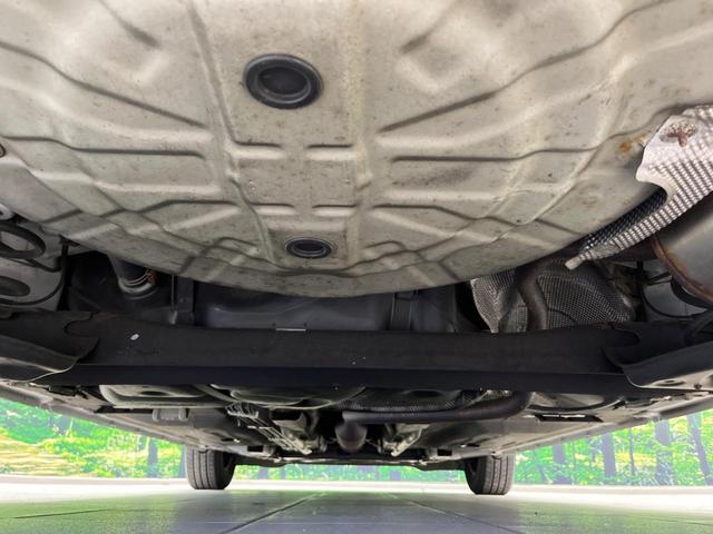 ノート Ｘ　Ｖセレクション＋セーフティ　ＳＤナビ　衝突軽減装置　禁煙車　スマートキー　ＥＴＣ　車線逸脱警報　誤発進抑制機能　ＣＤ　ＤＶＤ再生　地デジ　アイドリングストップ　横滑り防止装置　プライバシーガラス　電動格納ミラー　盗難防止装置（19枚目）