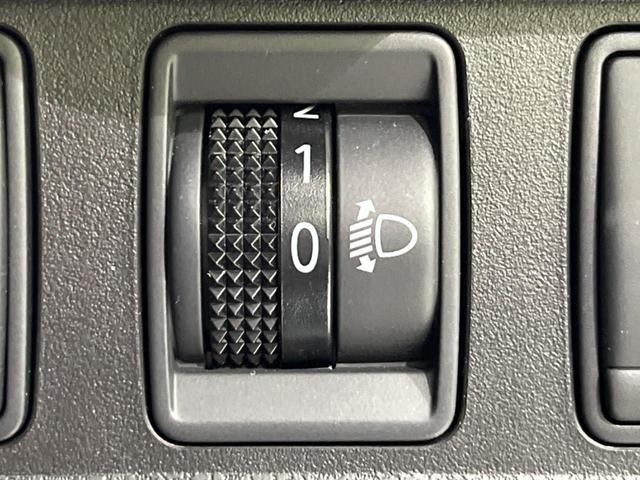 ノート Ｘ　Ｖセレクション＋セーフティ　ＳＤナビ　衝突軽減装置　禁煙車　スマートキー　ＥＴＣ　車線逸脱警報　誤発進抑制機能　ＣＤ　ＤＶＤ再生　地デジ　アイドリングストップ　横滑り防止装置　プライバシーガラス　電動格納ミラー　盗難防止装置（60枚目）