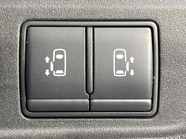 セレナ ｅ－パワー　ハイウェイスターＶ　両側電動ドア　純正９型ナビ　後席モニター　衝突軽減装置　プロパイロット　禁煙車　シートヒーター　ドラレコ　ＥＴＣ　コーナーセンサー　スマートキー　ＬＥＤヘッド＆フォグ　オートハイビーム　車線逸脱警報（5枚目）