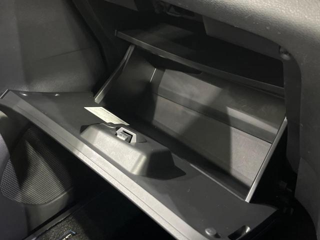 セレナ ｅ－パワー　ハイウェイスターＶ　両側電動ドア　純正９型ナビ　後席モニター　衝突軽減装置　プロパイロット　禁煙車　シートヒーター　ドラレコ　ＥＴＣ　コーナーセンサー　スマートキー　ＬＥＤヘッド＆フォグ　オートハイビーム　車線逸脱警報（47枚目）