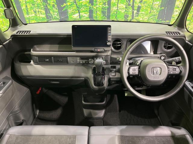 N-BOXカスタム ターボ 両側電動ドア 全周囲カメラ 衝突軽減装置 レーダークルーズ 禁煙車 ハーフレザーシート コーナーセンサー レーンキープ スマートキー LEDヘッド ETC オートハイビーム 純正15インチAW(2枚目)