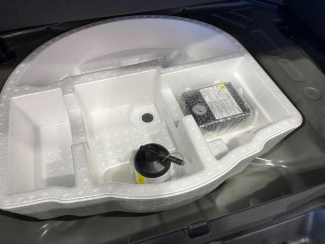 ヤリスクロス ハイブリッドＧ　モデリスタエアロ　純正８型ナビ　全周囲カメラ　衝突軽減装置　レーダークルーズ　禁煙車　シートヒーター　前後ドラレコ　コーナーセンサー　スマートキー　ＬＥＤヘッド　ＥＴＣ　ステアリングヒーター（42枚目）