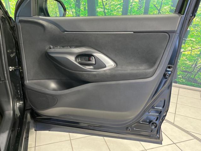 ヤリスクロス ハイブリッドＧ　モデリスタエアロ　純正８型ナビ　全周囲カメラ　衝突軽減装置　レーダークルーズ　禁煙車　シートヒーター　前後ドラレコ　コーナーセンサー　スマートキー　ＬＥＤヘッド　ＥＴＣ　ステアリングヒーター（45枚目）