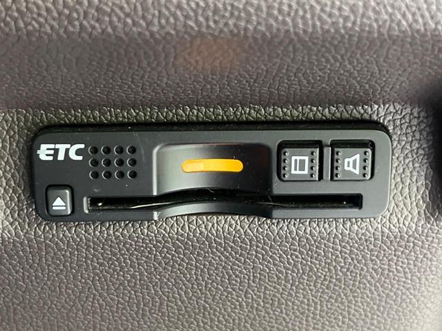 フリード G・ホンダセンシング 両側電動ドア 純正9型ナビ 後席モニター バックカメラ 寒冷地仕様 衝突軽減装置 レーダークルーズ 禁煙車 レーンキープ スマートキー LEDヘッド ETC 誤発進抑制機能 先行車発進告知 DVD再生(42枚目)