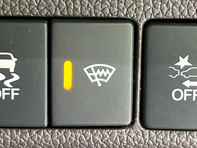 フリード G・ホンダセンシング 両側電動ドア 純正9型ナビ 後席モニター バックカメラ 寒冷地仕様 衝突軽減装置 レーダークルーズ 禁煙車 レーンキープ スマートキー LEDヘッド ETC 誤発進抑制機能 先行車発進告知 DVD再生(47枚目)