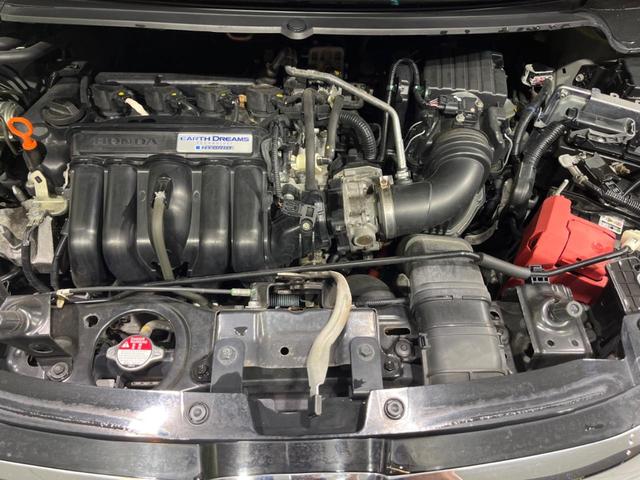 フリード＋ハイブリッド ハイブリッドＥＸ　両側電動ドア　純正９型ナビ　後席モニター　バックカメラ　衝突軽減装置　レーダークルーズ　禁煙車　ハーフレザーシート　シートヒーター　ドラレコ　スマートキー　ＬＥＤヘッド　ＥＴＣ　オートハイビーム（18枚目）