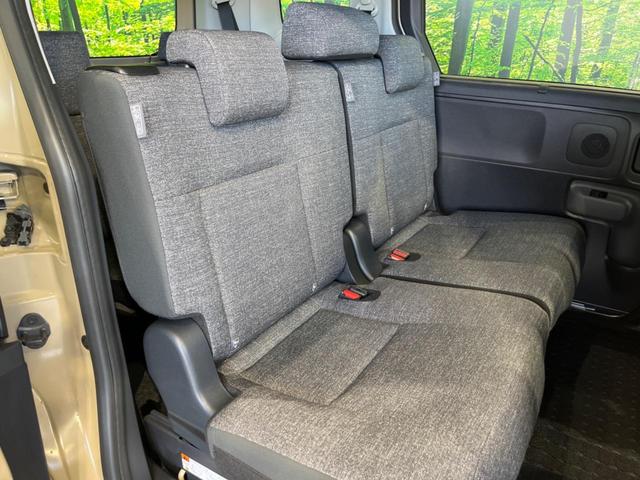 シエンタ ハイブリッドＺ　両側電動ドア　１０型ナビ　全周囲カメラ　衝突軽減装置　レーダークルーズ　禁煙車　ドラレコ　コーナーセンサー　レーンキープ　スマートキー　ＬＥＤヘッド　ＥＴＣ　オートハイビーム　オートエアコン（9枚目）