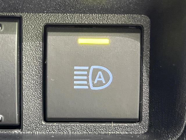 シエンタ ハイブリッドＺ　両側電動ドア　１０型ナビ　全周囲カメラ　衝突軽減装置　レーダークルーズ　禁煙車　ドラレコ　コーナーセンサー　レーンキープ　スマートキー　ＬＥＤヘッド　ＥＴＣ　オートハイビーム　オートエアコン（43枚目）