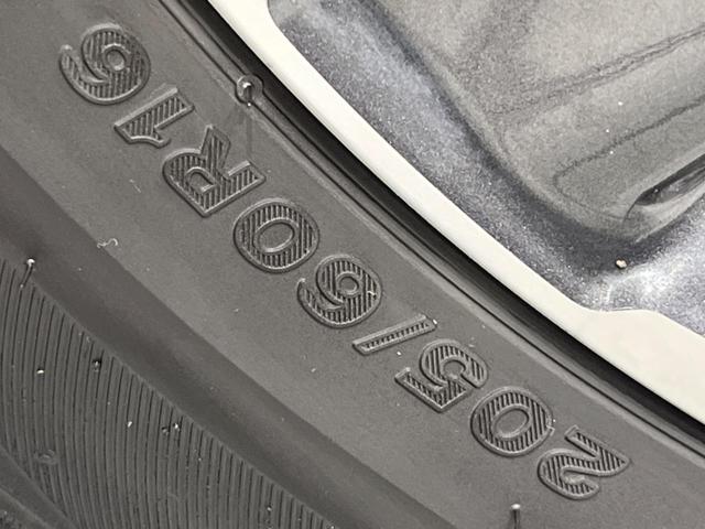 ヴォクシー ＺＳ　煌　４ＷＤ　両側電動ドア　後席モニター　ＢＩＧ－Ｘ１１型ナビ　バックカメラ　衝突軽減装置　禁煙車　前後ドラレコ　ＥＴＣ　スマートキー　ＬＥＤヘッド＆フォグ　クルコン　オートハイビーム　車線逸脱警報（56枚目）