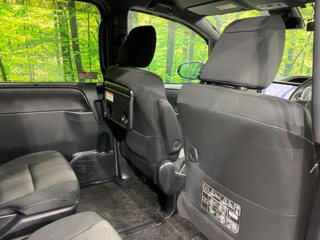 ヴォクシー ＺＳ　煌　４ＷＤ　両側電動ドア　後席モニター　ＢＩＧ－Ｘ１１型ナビ　バックカメラ　衝突軽減装置　禁煙車　前後ドラレコ　ＥＴＣ　スマートキー　ＬＥＤヘッド＆フォグ　クルコン　オートハイビーム　車線逸脱警報（63枚目）