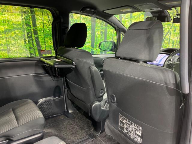 ヴォクシー ＺＳ　煌　４ＷＤ　両側電動ドア　後席モニター　ＢＩＧ－Ｘ１１型ナビ　バックカメラ　衝突軽減装置　禁煙車　前後ドラレコ　ＥＴＣ　スマートキー　ＬＥＤヘッド＆フォグ　クルコン　オートハイビーム　車線逸脱警報（64枚目）