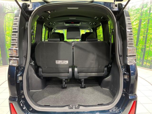 ヴォクシー ＺＳ　煌　４ＷＤ　両側電動ドア　後席モニター　ＢＩＧ－Ｘ１１型ナビ　バックカメラ　衝突軽減装置　禁煙車　前後ドラレコ　ＥＴＣ　スマートキー　ＬＥＤヘッド＆フォグ　クルコン　オートハイビーム　車線逸脱警報（66枚目）