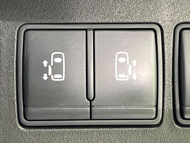 セレナ ハイウェイスターＳ－ＨＶアドバンスドセーフティパック　後席モニター　両側電動ドア　純正ナビ　全周囲カメラ　衝突軽減装置　禁煙車　前後ドラレコ　コーナーセンサー　スマートキー　ＬＥＤヘッド　ＥＴＣ　車線逸脱警報　誤発信抑制機能　オートライト（4枚目）