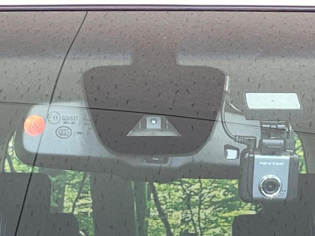 セレナ ハイウェイスターＳ－ＨＶアドバンスドセーフティパック　後席モニター　両側電動ドア　純正ナビ　全周囲カメラ　衝突軽減装置　禁煙車　前後ドラレコ　コーナーセンサー　スマートキー　ＬＥＤヘッド　ＥＴＣ　車線逸脱警報　誤発信抑制機能　オートライト（7枚目）