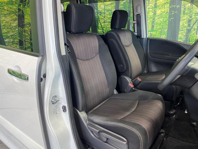 セレナ ハイウェイスターＳ－ＨＶアドバンスドセーフティパック　後席モニター　両側電動ドア　純正ナビ　全周囲カメラ　衝突軽減装置　禁煙車　前後ドラレコ　コーナーセンサー　スマートキー　ＬＥＤヘッド　ＥＴＣ　車線逸脱警報　誤発信抑制機能　オートライト（8枚目）