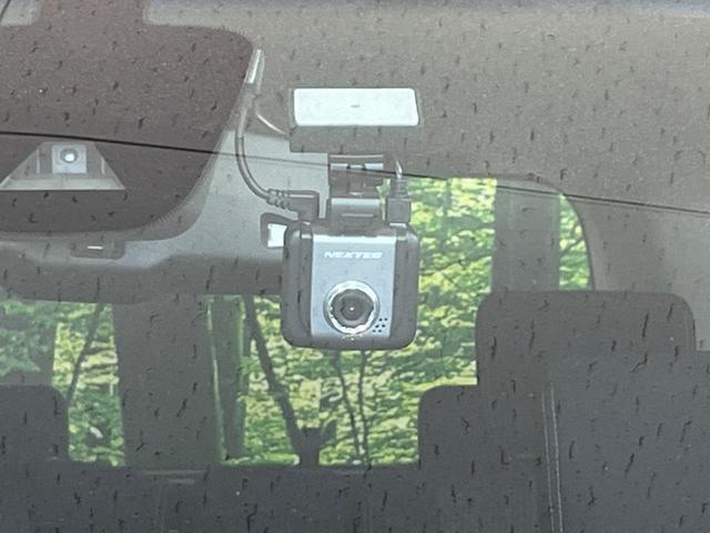 セレナ ハイウェイスターＳ－ＨＶアドバンスドセーフティパック　後席モニター　両側電動ドア　純正ナビ　全周囲カメラ　衝突軽減装置　禁煙車　前後ドラレコ　コーナーセンサー　スマートキー　ＬＥＤヘッド　ＥＴＣ　車線逸脱警報　誤発信抑制機能　オートライト（32枚目）