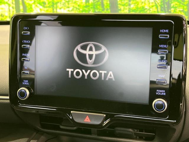 ヤリスクロス ハイブリッドG 純正8型ナビ バックカメラ 衝突軽減装置 レーダークルーズ 禁煙車 前後ドラレコ コーナーセンサー レーンキープ スマートキー LEDヘッド ETC オートハイビーム 誤発進抑制機能 オートライト(3枚目)