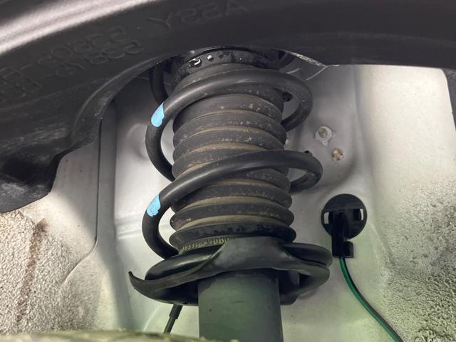 ミライース L SAIII 衝突軽減装置 禁煙車 コーナーセンサー オートハイビーム 車線逸脱警報 誤発進抑制機能 先行車発進告知 CD再生 キーレス ドアバイザー 盗難防止装置 トラクションコントロール アイドリングストップ(20枚目)