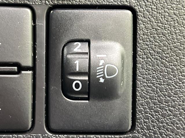 ミライース L SAIII 衝突軽減装置 禁煙車 コーナーセンサー オートハイビーム 車線逸脱警報 誤発進抑制機能 先行車発進告知 CD再生 キーレス ドアバイザー 盗難防止装置 トラクションコントロール アイドリングストップ(46枚目)