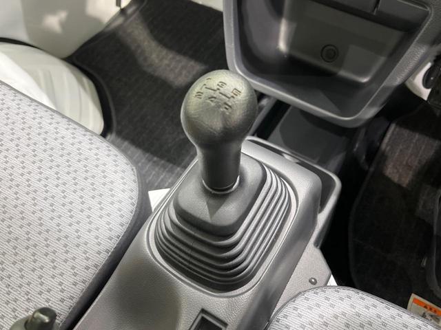 キャリイトラック KCエアコン・パワステ 4WD 5MT 衝突軽減装置 禁煙車 クリアランスソナー オートハイビーム 誤発進抑制機能 車線逸脱警報 先行車発進告知 オートライト ヘッドライトレベライザー AM FM再生 3方開荷台(4枚目)