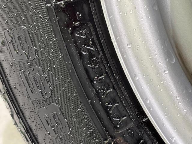 キャリイトラック KCエアコン・パワステ 4WD 5MT 衝突軽減装置 禁煙車 クリアランスソナー オートハイビーム 誤発進抑制機能 車線逸脱警報 先行車発進告知 オートライト ヘッドライトレベライザー AM FM再生 3方開荷台(27枚目)