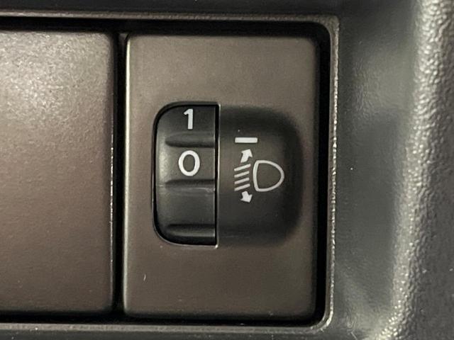 キャリイトラック KCエアコン・パワステ 4WD 5MT 衝突軽減装置 禁煙車 クリアランスソナー オートハイビーム 誤発進抑制機能 車線逸脱警報 先行車発進告知 オートライト ヘッドライトレベライザー AM FM再生 3方開荷台(40枚目)