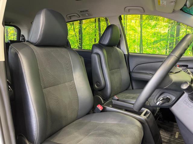 エスティマ アエラス　プレミアムエディション　４ＷＤ　両側電動ドア　純正ナビ　後席モニター　全周囲カメラ　禁煙車　ハーフレザーシート　パワーシート　スマートキー　ＨＩＤヘッド　ＥＴＣ　クルコン　オートライト　デュアルオートエアコン　オットマン（8枚目）