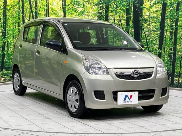 高透明度のガラス皮膜で撥水はもちろん、上質なツヤ・光沢を実現。紫外線や酸性雨から大切な愛車を保護し、色あせ・劣化を防止。「弾スプラッシュコート」、「弾プリミッサコート」からお選びいただけます。