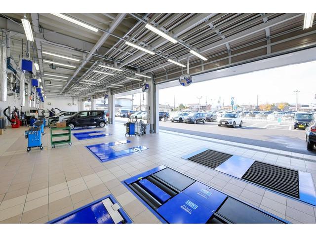 大型整備工場を完備しておりますので、ご納車後も安心です。