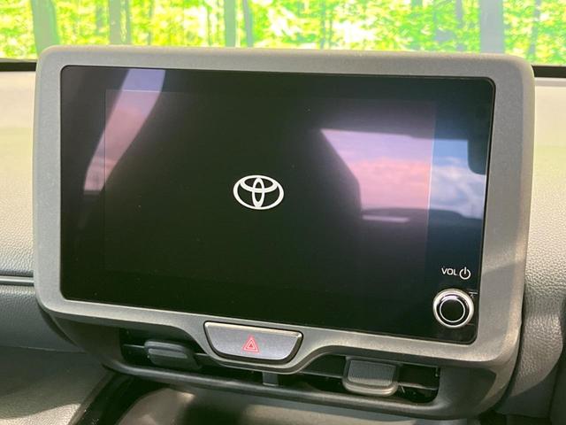 ヤリスクロス Ｘ　純正８型ナビ　バックカメラ　衝突軽減装置　レーダークルーズ　禁煙車　コーナーセンサー　レーンキープ　スマートキー　ＥＴＣ　オートハイビーム　車線逸脱警報　誤発進抑制機能　先行車発進告知　オートライト（3枚目）