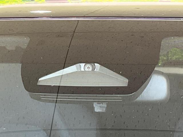 ヤリスクロス Ｘ　純正８型ナビ　バックカメラ　衝突軽減装置　レーダークルーズ　禁煙車　コーナーセンサー　レーンキープ　スマートキー　ＥＴＣ　オートハイビーム　車線逸脱警報　誤発進抑制機能　先行車発進告知　オートライト（5枚目）