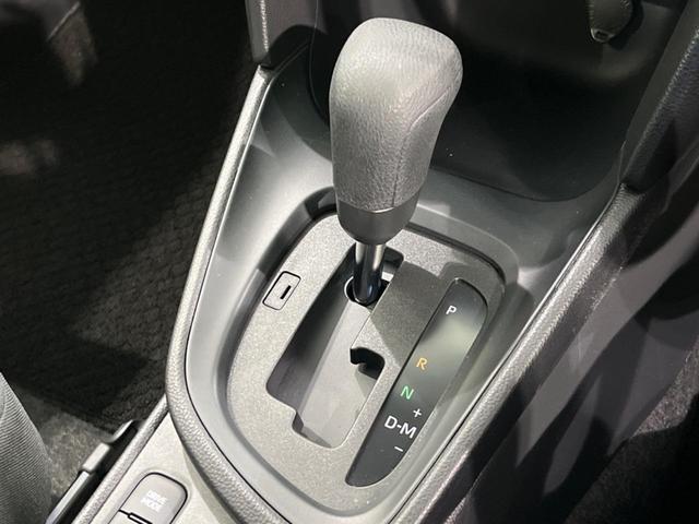 ヤリスクロス Ｘ　純正８型ナビ　バックカメラ　衝突軽減装置　レーダークルーズ　禁煙車　コーナーセンサー　レーンキープ　スマートキー　ＥＴＣ　オートハイビーム　車線逸脱警報　誤発進抑制機能　先行車発進告知　オートライト（24枚目）