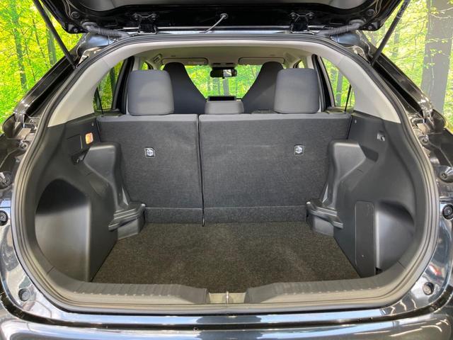 ヤリスクロス Ｘ　純正８型ナビ　バックカメラ　衝突軽減装置　レーダークルーズ　禁煙車　コーナーセンサー　レーンキープ　スマートキー　ＥＴＣ　オートハイビーム　車線逸脱警報　誤発進抑制機能　先行車発進告知　オートライト（37枚目）