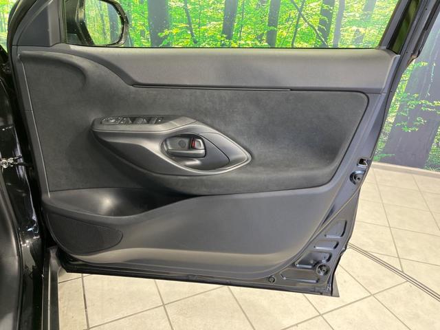 ヤリスクロス Ｘ　純正８型ナビ　バックカメラ　衝突軽減装置　レーダークルーズ　禁煙車　コーナーセンサー　レーンキープ　スマートキー　ＥＴＣ　オートハイビーム　車線逸脱警報　誤発進抑制機能　先行車発進告知　オートライト（41枚目）
