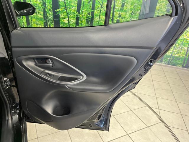 ヤリスクロス Ｘ　純正８型ナビ　バックカメラ　衝突軽減装置　レーダークルーズ　禁煙車　コーナーセンサー　レーンキープ　スマートキー　ＥＴＣ　オートハイビーム　車線逸脱警報　誤発進抑制機能　先行車発進告知　オートライト（43枚目）