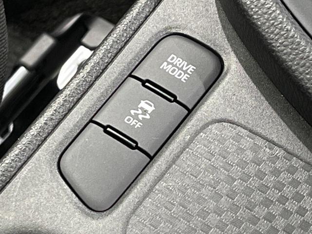 ヤリスクロス Ｘ　純正８型ナビ　バックカメラ　衝突軽減装置　レーダークルーズ　禁煙車　コーナーセンサー　レーンキープ　スマートキー　ＥＴＣ　オートハイビーム　車線逸脱警報　誤発進抑制機能　先行車発進告知　オートライト（51枚目）