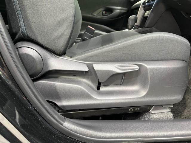 ヤリスクロス Ｘ　純正８型ナビ　バックカメラ　衝突軽減装置　レーダークルーズ　禁煙車　コーナーセンサー　レーンキープ　スマートキー　ＥＴＣ　オートハイビーム　車線逸脱警報　誤発進抑制機能　先行車発進告知　オートライト（53枚目）