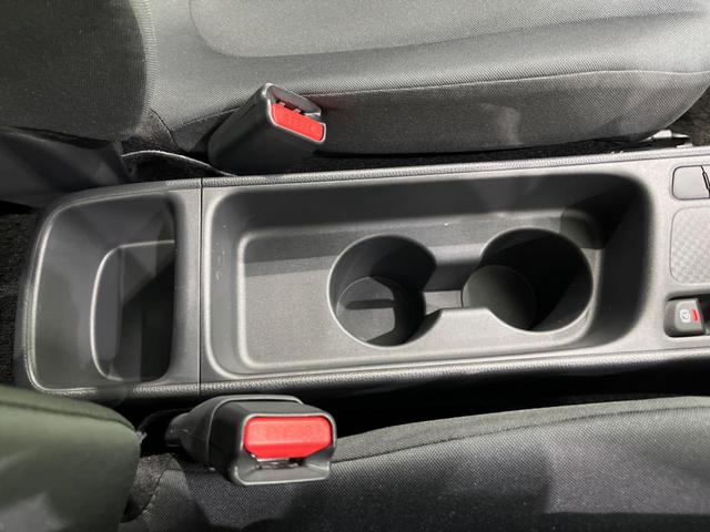 ヤリスクロス Ｘ　純正８型ナビ　バックカメラ　衝突軽減装置　レーダークルーズ　禁煙車　コーナーセンサー　レーンキープ　スマートキー　ＥＴＣ　オートハイビーム　車線逸脱警報　誤発進抑制機能　先行車発進告知　オートライト（55枚目）