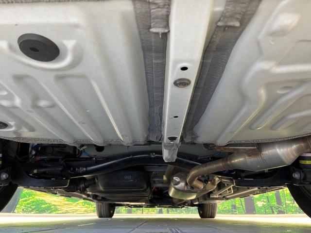 ヴォクシー ハイブリッドＳ－Ｚ　両側電動ドア　後席モニター　純正１０．５型ナビ　全周囲カメラ　衝突軽減装置　レーダークルーズ　禁煙車　電動リアゲート　ハーフレザーシート　コーナーセンサー　スマートキー　ＬＥＤヘッド　ＥＴＣ　フルセグ（19枚目）