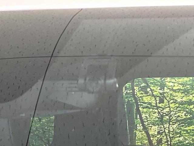 ヴォクシー ハイブリッドＳ－Ｚ　両側電動ドア　後席モニター　純正１０．５型ナビ　全周囲カメラ　衝突軽減装置　レーダークルーズ　禁煙車　電動リアゲート　ハーフレザーシート　コーナーセンサー　スマートキー　ＬＥＤヘッド　ＥＴＣ　フルセグ（54枚目）