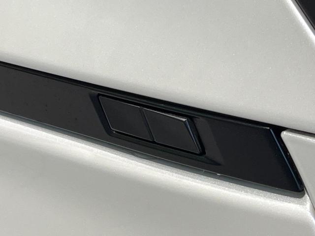 ヴォクシー ハイブリッドＳ－Ｚ　両側電動ドア　後席モニター　純正１０．５型ナビ　全周囲カメラ　衝突軽減装置　レーダークルーズ　禁煙車　電動リアゲート　ハーフレザーシート　コーナーセンサー　スマートキー　ＬＥＤヘッド　ＥＴＣ　フルセグ（57枚目）