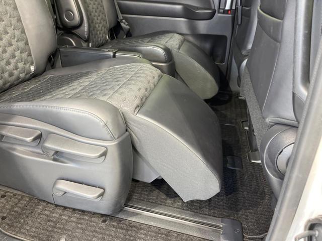 ヴォクシー ハイブリッドＳ－Ｚ　両側電動ドア　後席モニター　純正１０．５型ナビ　全周囲カメラ　衝突軽減装置　レーダークルーズ　禁煙車　電動リアゲート　ハーフレザーシート　コーナーセンサー　スマートキー　ＬＥＤヘッド　ＥＴＣ　フルセグ（63枚目）