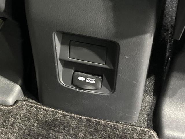 ヴォクシー ハイブリッドＳ－Ｚ　両側電動ドア　後席モニター　純正１０．５型ナビ　全周囲カメラ　衝突軽減装置　レーダークルーズ　禁煙車　電動リアゲート　ハーフレザーシート　コーナーセンサー　スマートキー　ＬＥＤヘッド　ＥＴＣ　フルセグ（66枚目）