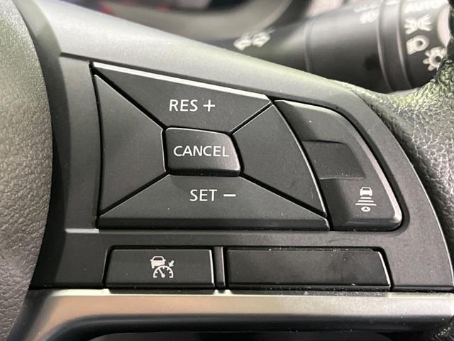 ノート ｅ－パワー　メダリスト　純正ナビ　バックカメラ　衝突軽減装置　レーダークルーズ　禁煙車　ハーフレザーシート　ドラレコ　コーナーセンサー　スマートキー　ＬＥＤヘッド　ＥＴＣ　デジタルインナーミラー　車線逸脱警報　誤発進抑制機能（7枚目）