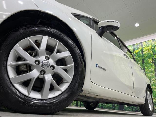 ノート ｅ－パワー　メダリスト　純正ナビ　バックカメラ　衝突軽減装置　レーダークルーズ　禁煙車　ハーフレザーシート　ドラレコ　コーナーセンサー　スマートキー　ＬＥＤヘッド　ＥＴＣ　デジタルインナーミラー　車線逸脱警報　誤発進抑制機能（13枚目）