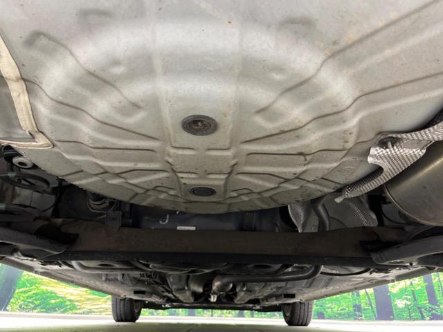 ノート ｅ－パワー　メダリスト　純正ナビ　バックカメラ　衝突軽減装置　レーダークルーズ　禁煙車　ハーフレザーシート　ドラレコ　コーナーセンサー　スマートキー　ＬＥＤヘッド　ＥＴＣ　デジタルインナーミラー　車線逸脱警報　誤発進抑制機能（19枚目）