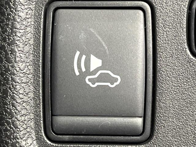 ノート ｅ－パワー　メダリスト　純正ナビ　バックカメラ　衝突軽減装置　レーダークルーズ　禁煙車　ハーフレザーシート　ドラレコ　コーナーセンサー　スマートキー　ＬＥＤヘッド　ＥＴＣ　デジタルインナーミラー　車線逸脱警報　誤発進抑制機能（33枚目）