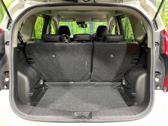 ノート ｅ－パワー　メダリスト　純正ナビ　バックカメラ　衝突軽減装置　レーダークルーズ　禁煙車　ハーフレザーシート　ドラレコ　コーナーセンサー　スマートキー　ＬＥＤヘッド　ＥＴＣ　デジタルインナーミラー　車線逸脱警報　誤発進抑制機能（62枚目）