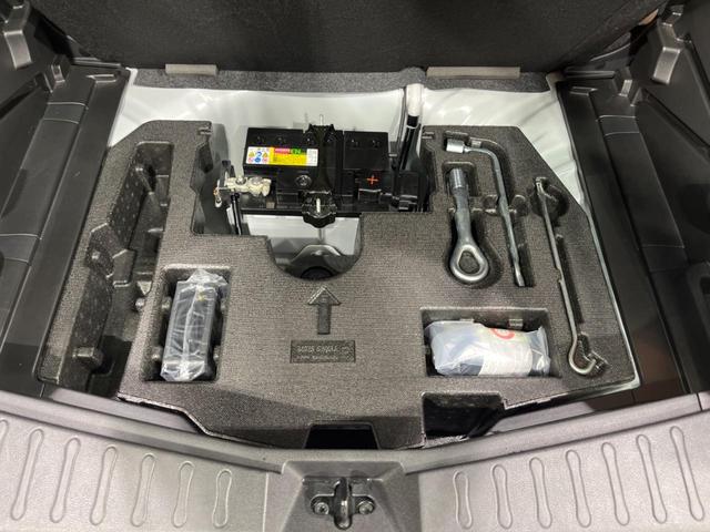 ノート ｅ－パワー　メダリスト　純正ナビ　バックカメラ　衝突軽減装置　レーダークルーズ　禁煙車　ハーフレザーシート　ドラレコ　コーナーセンサー　スマートキー　ＬＥＤヘッド　ＥＴＣ　デジタルインナーミラー　車線逸脱警報　誤発進抑制機能（63枚目）